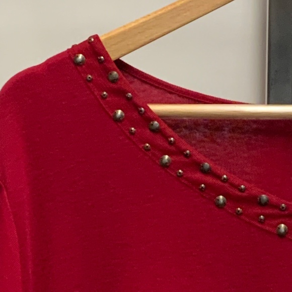 Jason Maxwell Red Studded Short Sleeve Top - Size 1X - Picture 5 of 8
